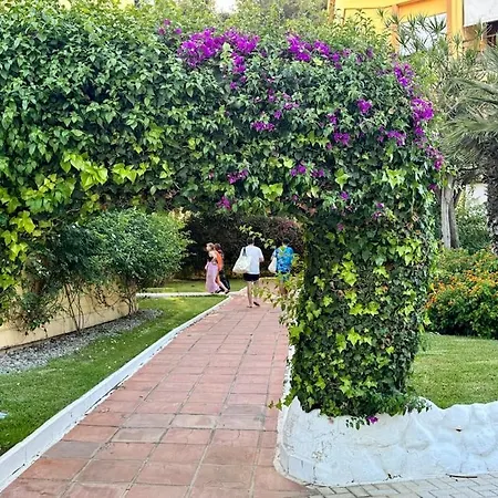 Charming Beachfront * Estepona